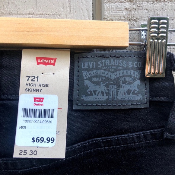NWT Levi’s 721 High Rise Skinny Jeans in Black - Picture 5 of 8